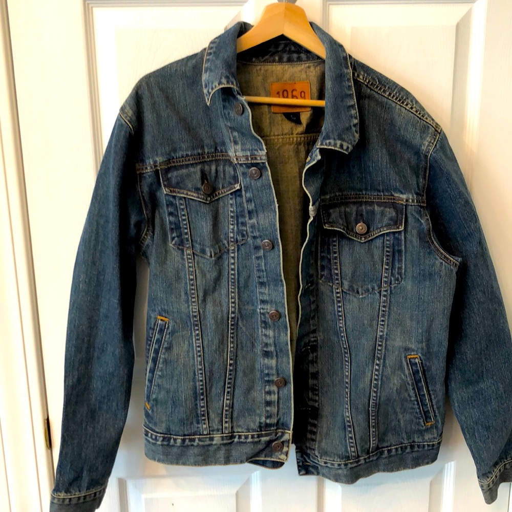 Gap 1969 Retro denim jacket.